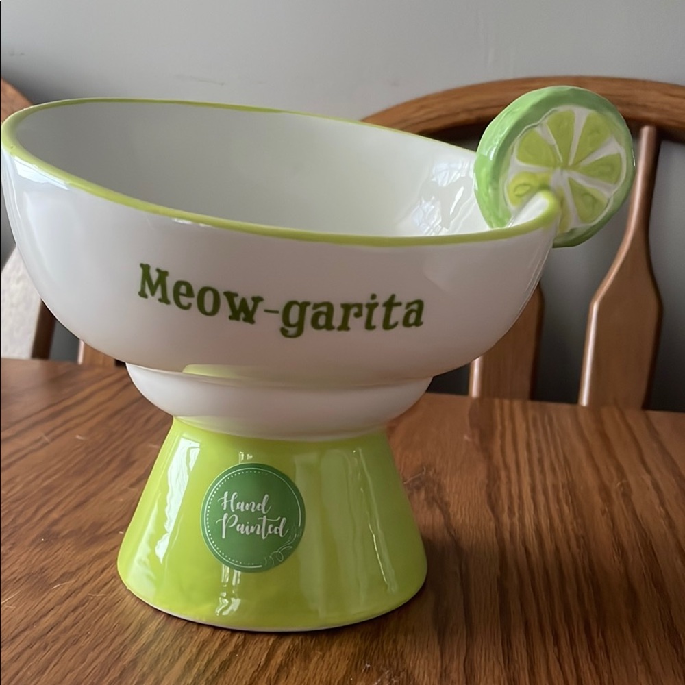 Meow-garita Cat Bowl with Lime Accent